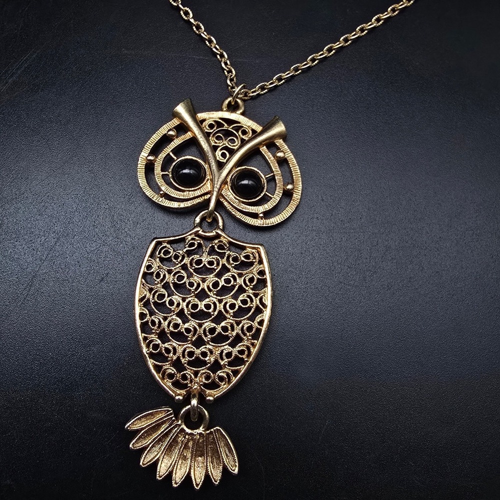 Sarah Coventry Owl Pendant Necklace Gold Tone Black Vintage Bird Jewelry